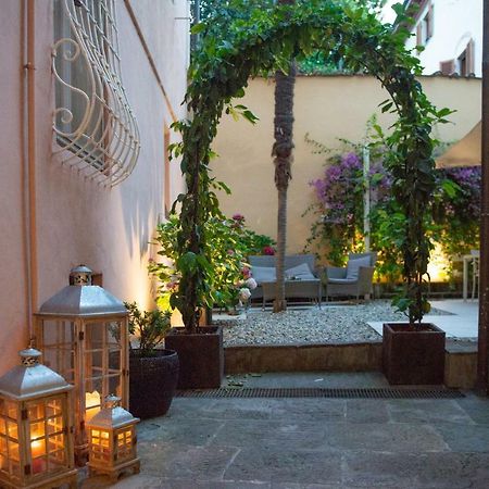 B&B Residenza Di Via Fontana Lucca Dış mekan fotoğraf